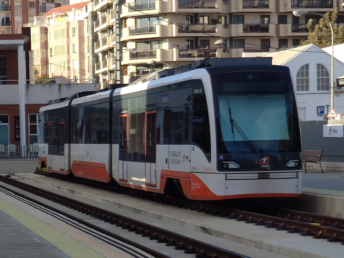 A TRAM d'Alacant tram at the Dénia stop